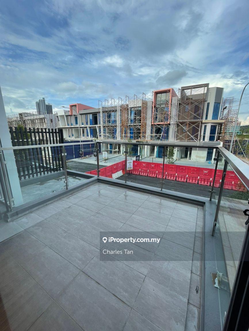 3-storey Terraced House for Sale in Puchong Legenda, Puchong by Charles Tan - iProperty.com.my