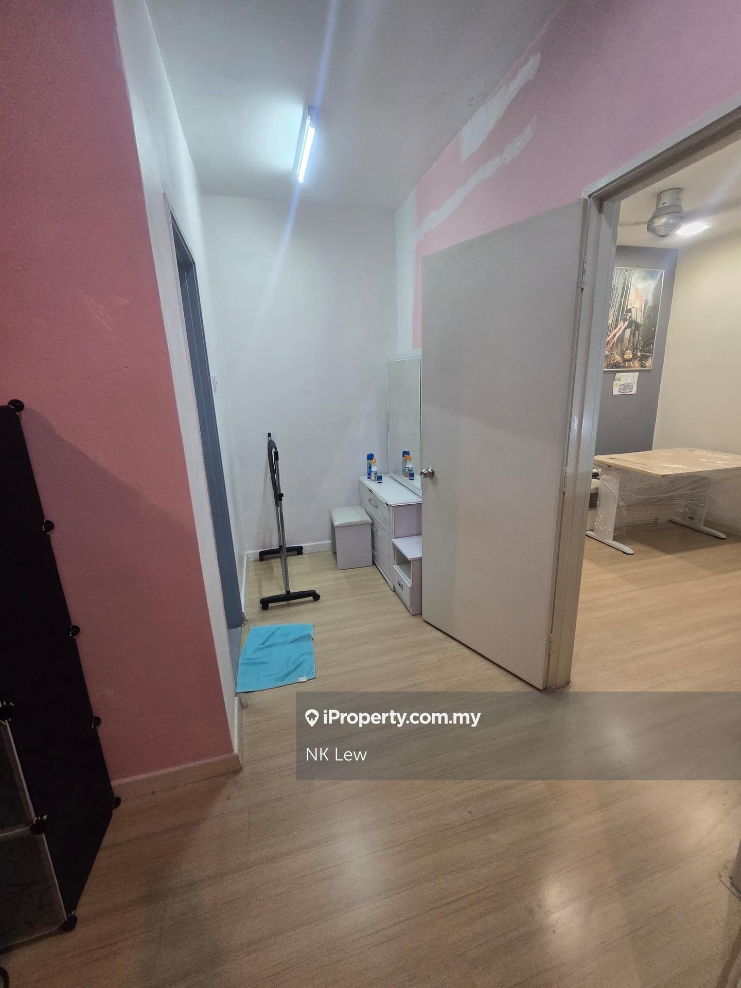 2-storey Terraced House for Sale in Bandar Putra Permai, Seri Kembangan by NK Lew - iProperty.com.my