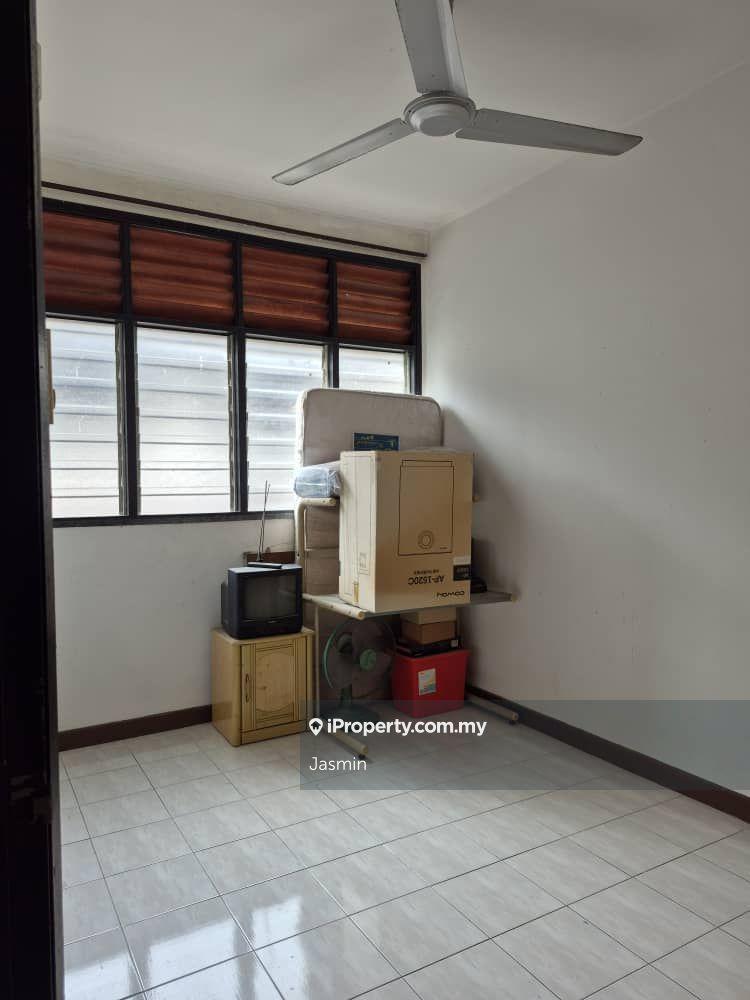 Townhouse for Sale in Bandar Putra, Kulai by Jasmin - iProperty.com.my