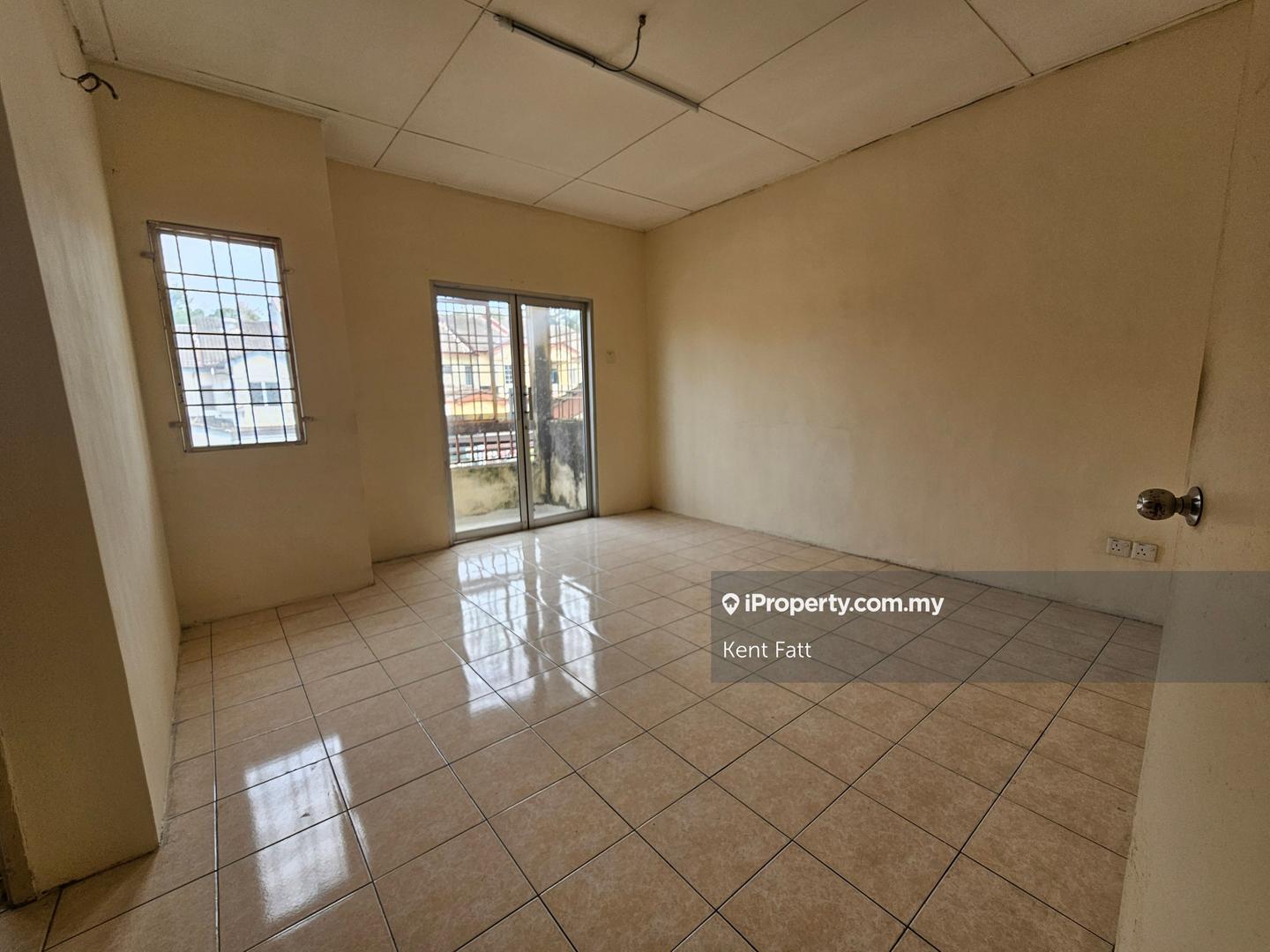 Rumah Berangkai 2 Tingkat untuk Dijual di Taman Universiti, Bangi oleh Kent Fatt - iProperty.com.my