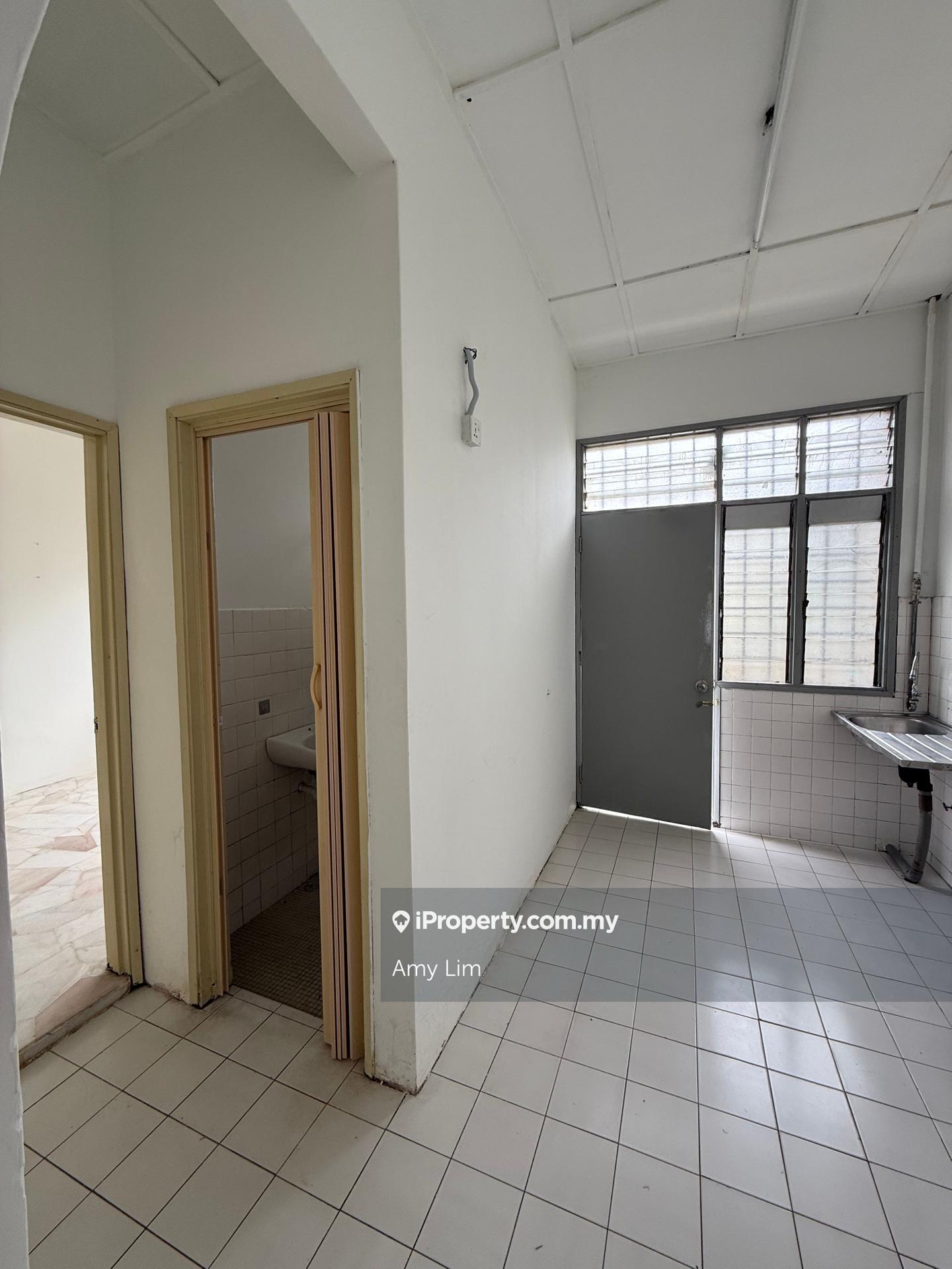 Rumah Berangkai 1 Tingkat untuk Dijual di Taman Alam Megah, Shah Alam oleh Amy Lim - iProperty.com.my