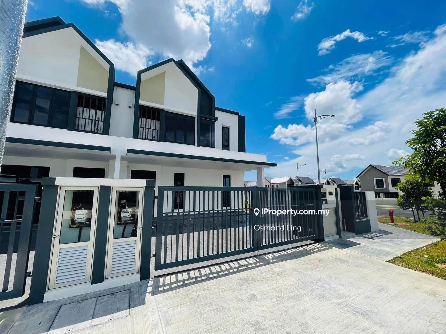Rumah Berangkai 2 Tingkat untuk Dijual di Baru 24x75 2-Storey 423k!100% Loan+Smart Furniture, Sepang oleh Osmond Ling - iProperty.com.my