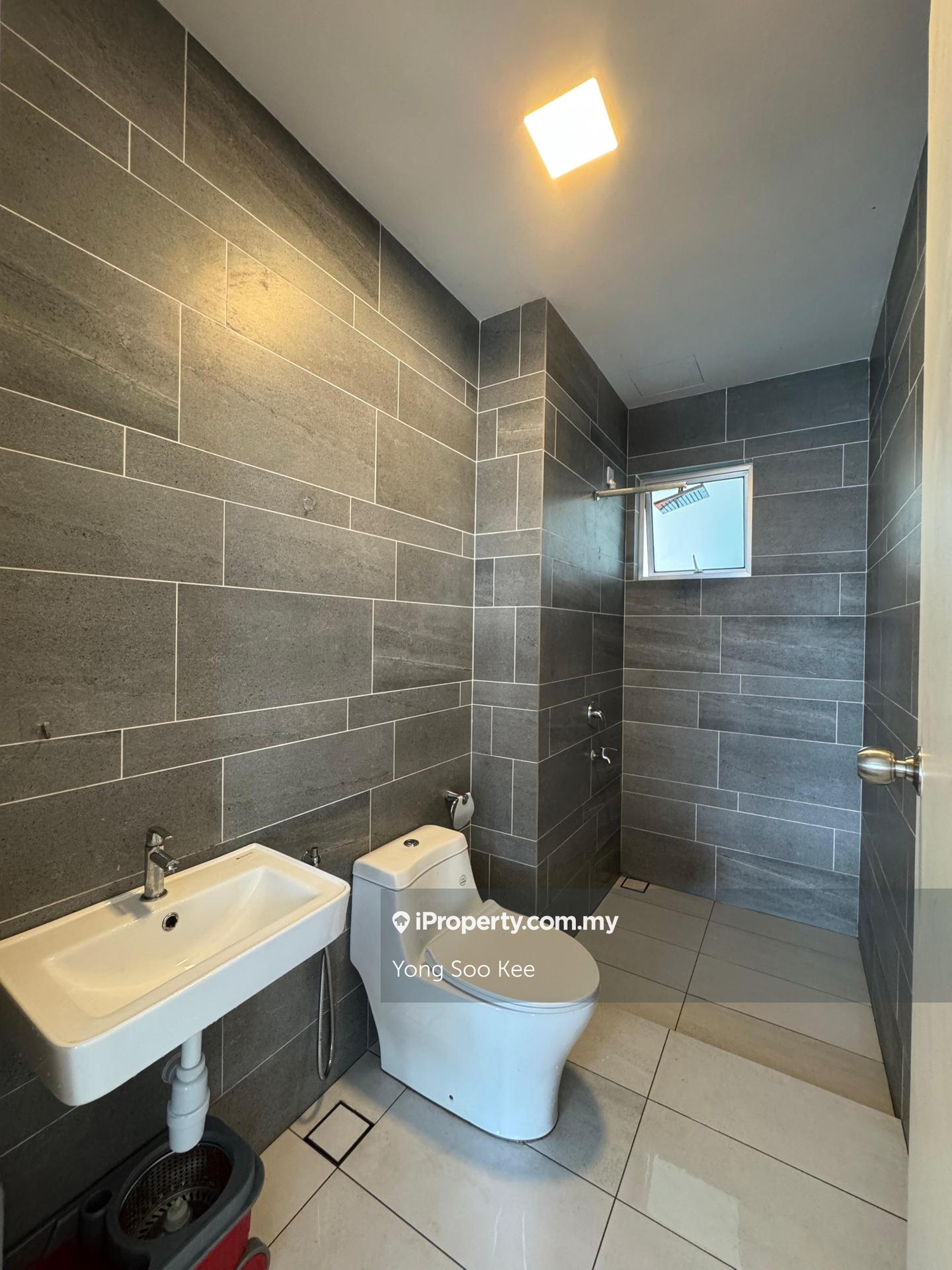 Condominium for Rent in Signature Two by Yong Soo Kee - iProperty.com.my