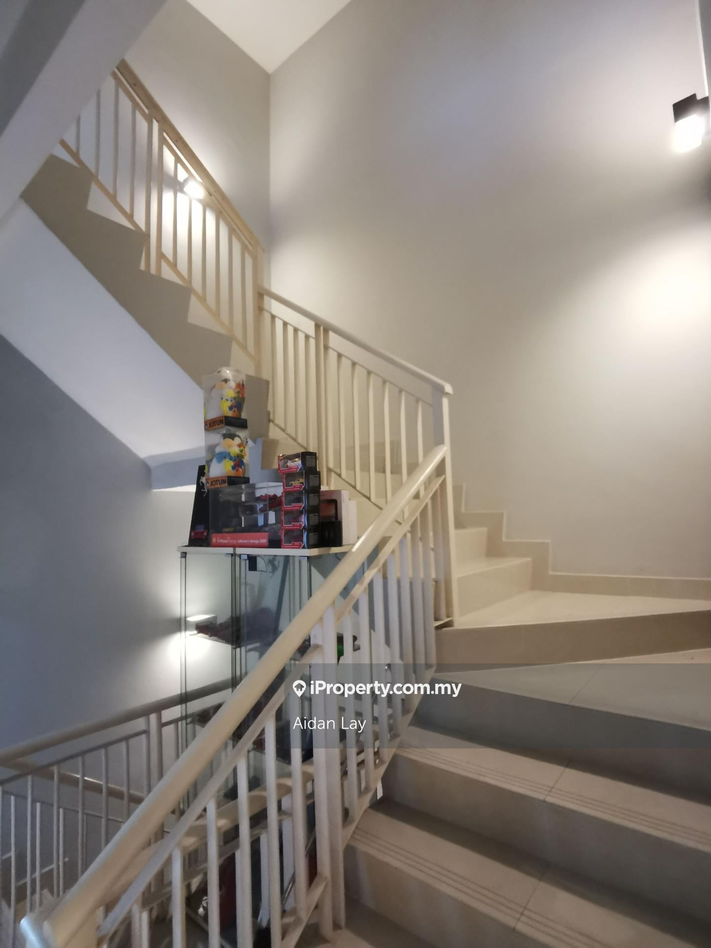 Townhouse for Sale in Kampung Sungai Kayu Ara, Petaling Jaya by Aidan Lay - iProperty.com.my