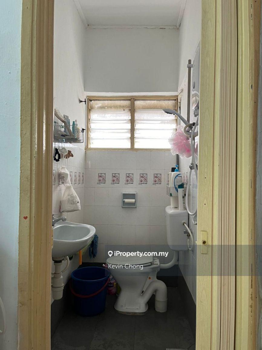 Apartment for Sale in Makmur Apartment by Kevin Chong - iProperty.com.my