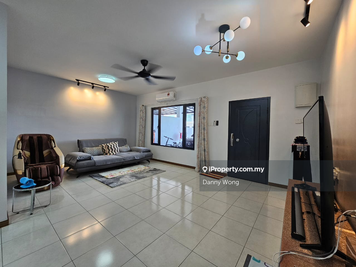 Rumah Berangkai 2 Tingkat untuk Dijual di Taman Anggun, Rawang oleh Danny Wong - iProperty.com.my