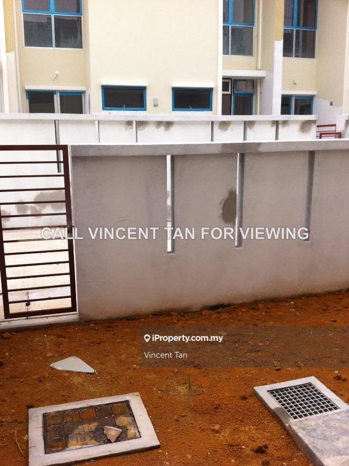 Rumah Berangkai 2 Tingkat untuk Dijual di ELMINA GARINIA CRESSIDA East Garden West Valley, Shah Alam oleh Vincent Tan - iProperty.com.my