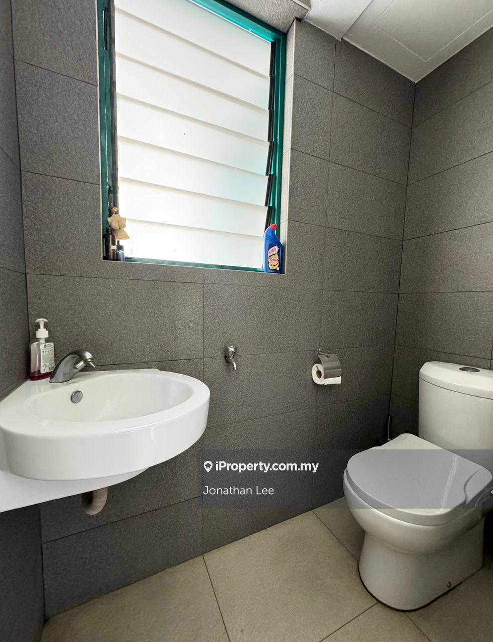 Kondominium untuk Dijual di The Straits View Condominium oleh Jonathan Lee - iProperty.com.my