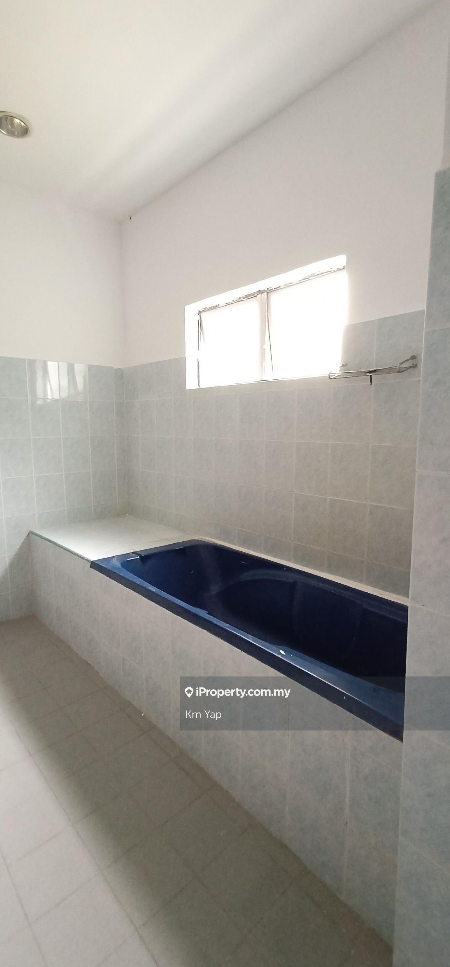 Rumah Berkembar untuk Dijual di Taman Kajang Mewah, Kajang oleh Km Yap - iProperty.com.my