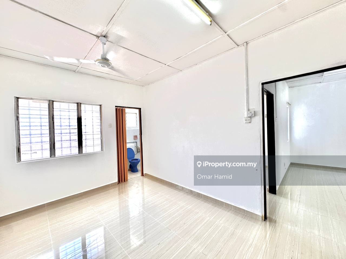 Rumah Berangkai 2 Tingkat untuk Dijual di Taman Bukit Kajang Baru, Kajang oleh Omar Hamid - iProperty.com.my