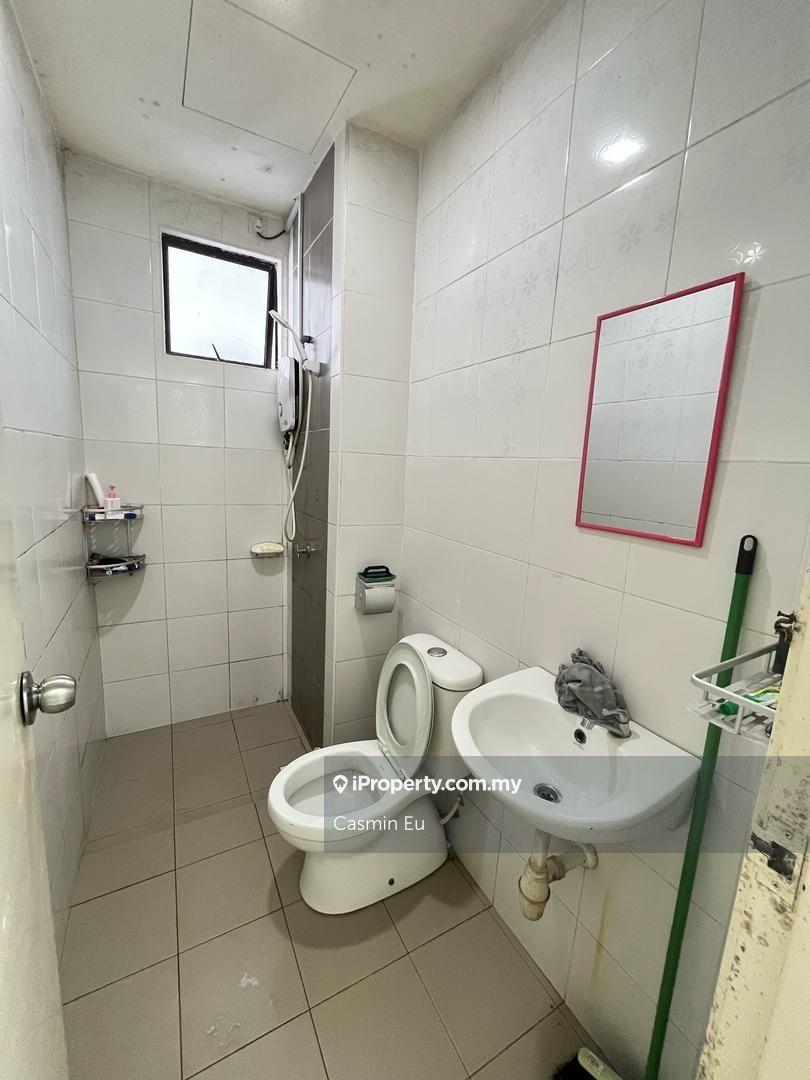 Service Residence for Sale in Jentayu Residensi @ Tampoi by Casmin Eu - iProperty.com.my