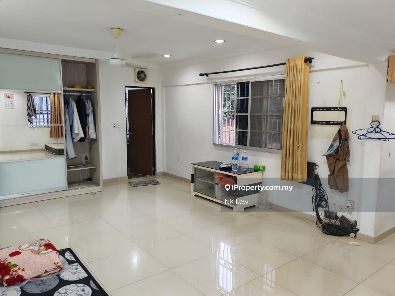 Rumah Berangkai 2 Tingkat untuk Dijual di Taman Bukit Serdang, Seri Kembangan oleh NK Lew - iProperty.com.my