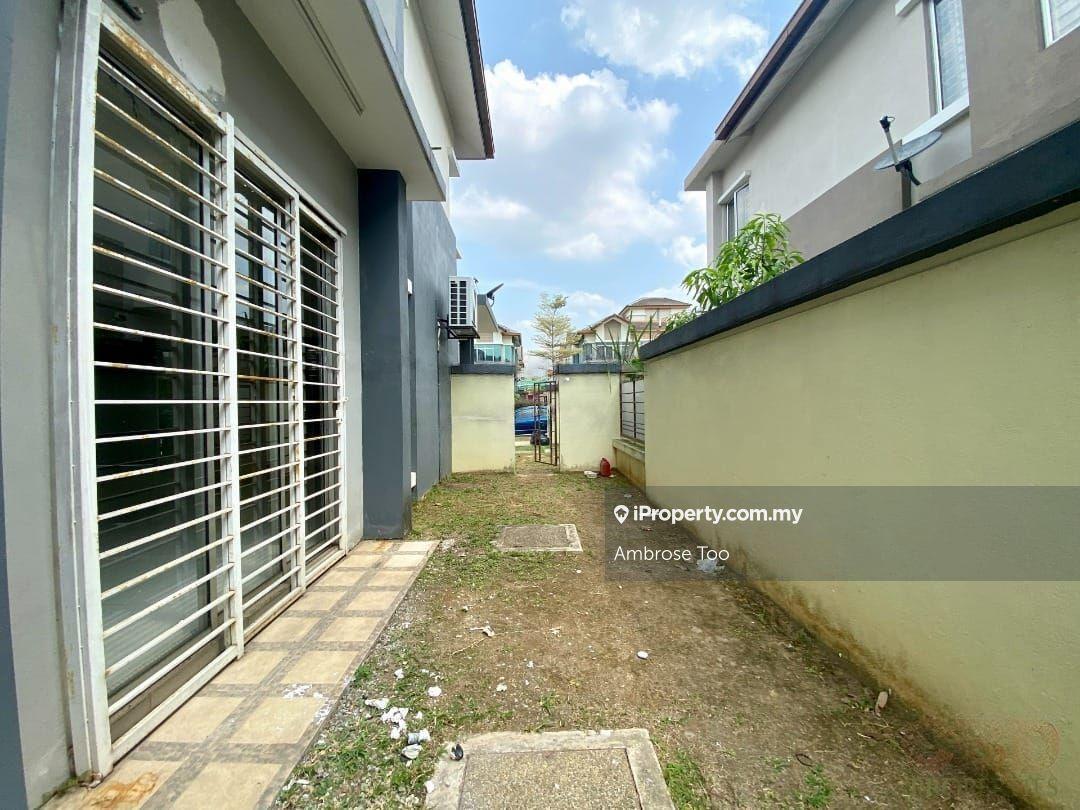 Rumah Berkembar untuk Dijual di Taman Anggun, Rawang oleh Ambrose Too - iProperty.com.my
