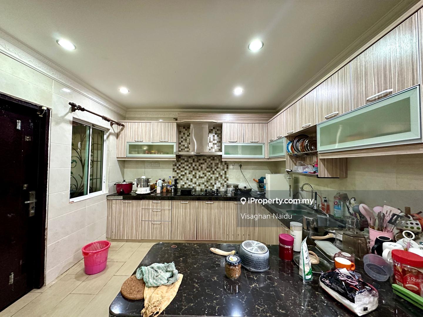 Rumah Berkembar untuk Dijual di Bandar Country Homes, Rawang oleh Visaghan Naidu - iProperty.com.my