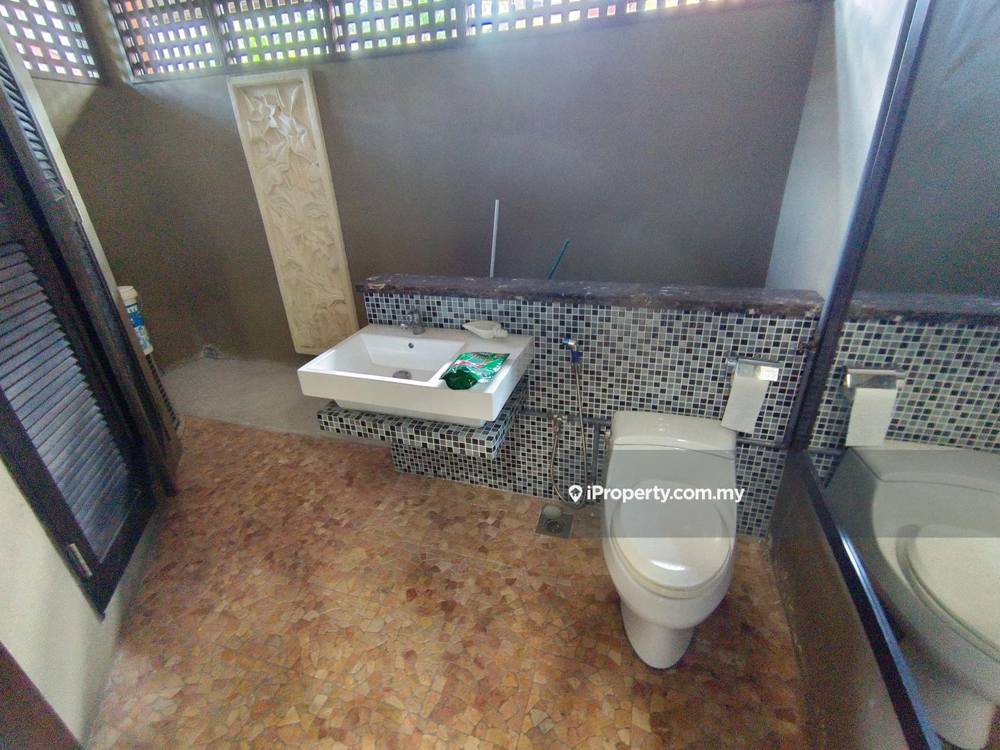 Bungalow House for Sale in Taman Overseas Union (Taman Oug), Jalan Klang Lama (Old Klang Road) by BoBo Lee - iProperty.com.my