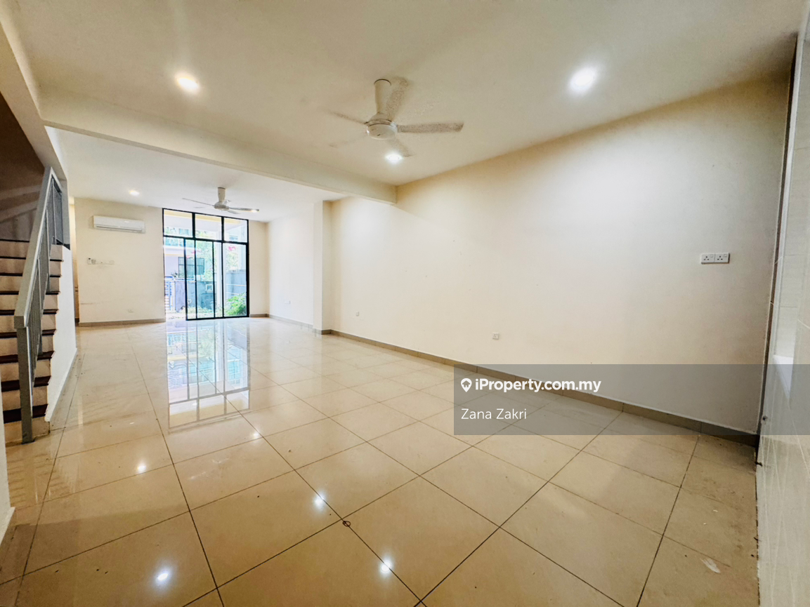 Rumah Berangkai 3 Tingkat untuk Dijual di TAMAN UKAY TROPIKA, Ampang oleh Zana Zakri - iProperty.com.my