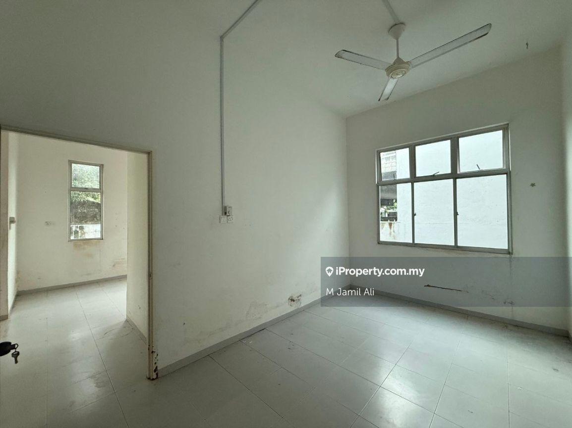 Semi-Detached House for Sale in Taman Mutiara, Parit Sulong by M Jamil Ali - iProperty.com.my