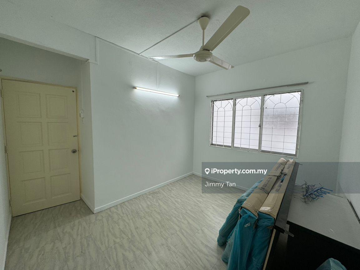 Apartment for Sale in Lily & Rose by Jimmy Tan - iProperty.com.my