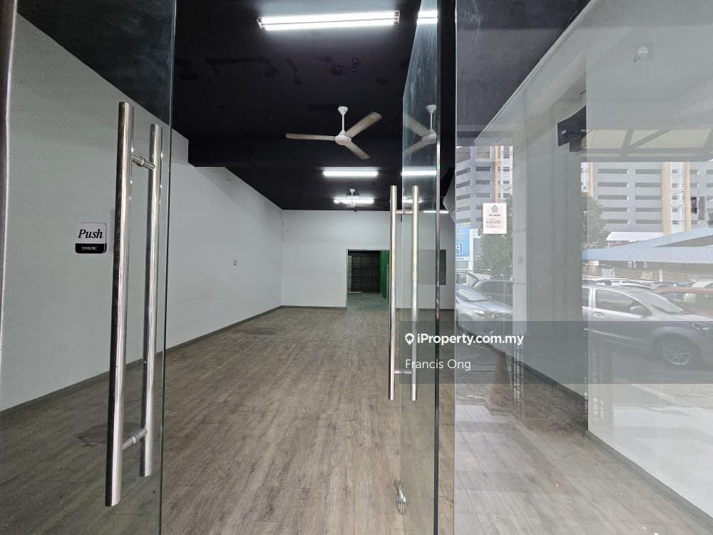 Kedai untuk Disewa di Pekan Kajang, Jalan Tun Abdul Aziz, Kajang oleh Francis Ong - iProperty.com.my
