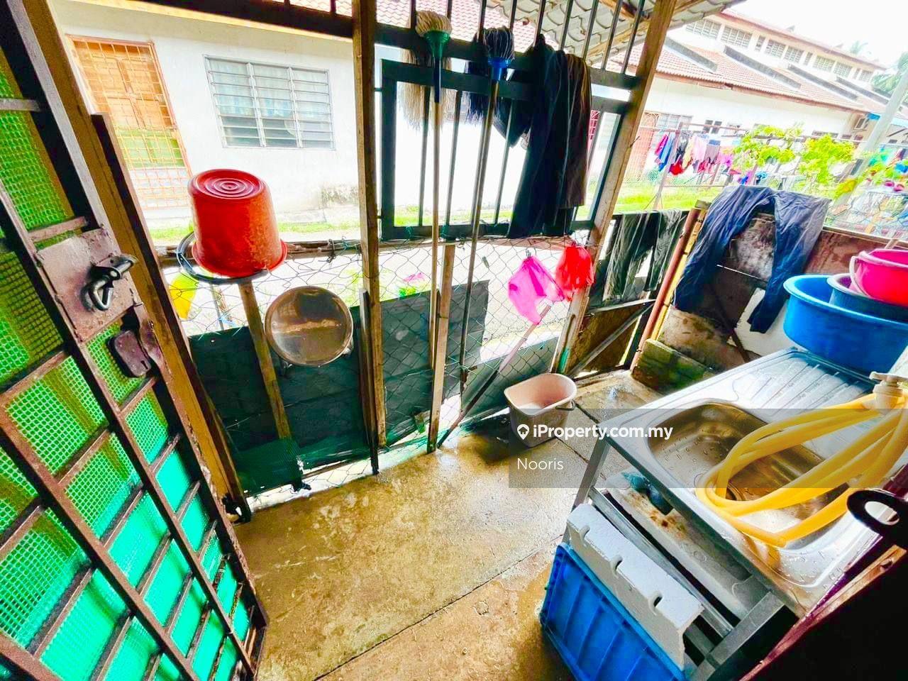 1-storey Terraced House for Sale in Taman Paduka, Kuala Selangor by Nooris - iProperty.com.my