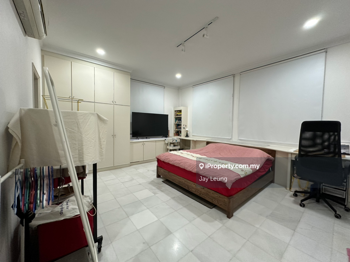 Bungalow House for Sale in Taman Golf, Ipoh by Jay Leung - iProperty.com.my