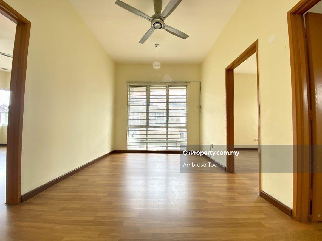 Rumah Berkembar untuk Dijual di Taman Anggun, Rawang oleh Ambrose Too - iProperty.com.my