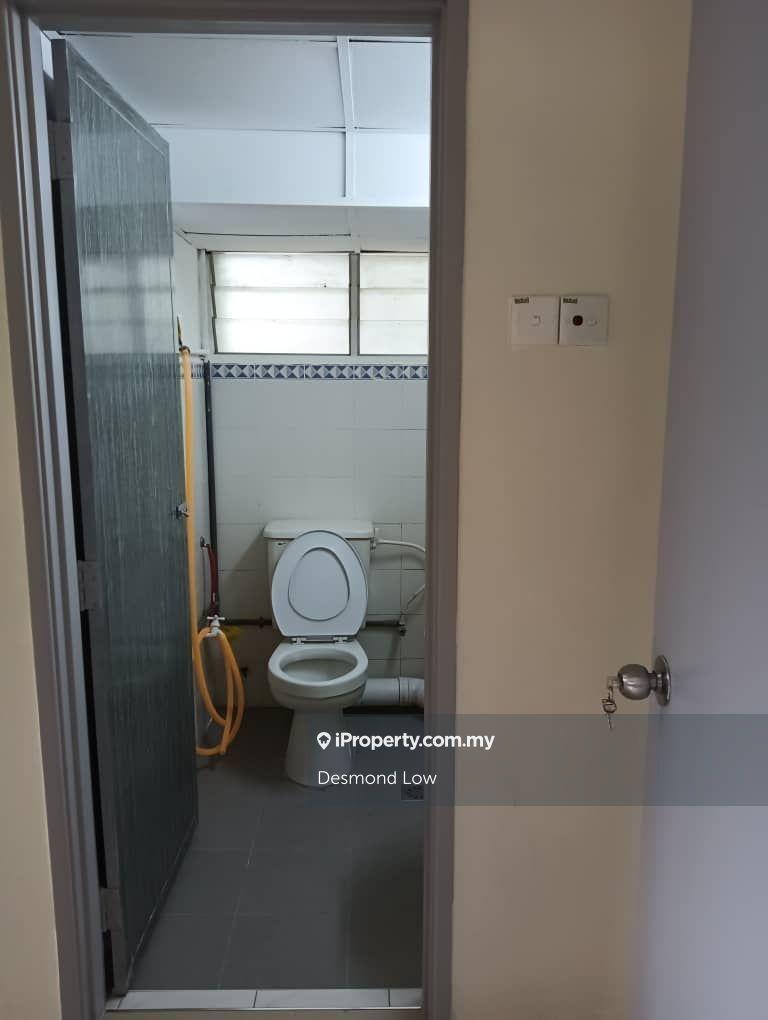 Pangsapuri untuk Dijual di Taman Kristal oleh Desmond Low - iProperty.com.my