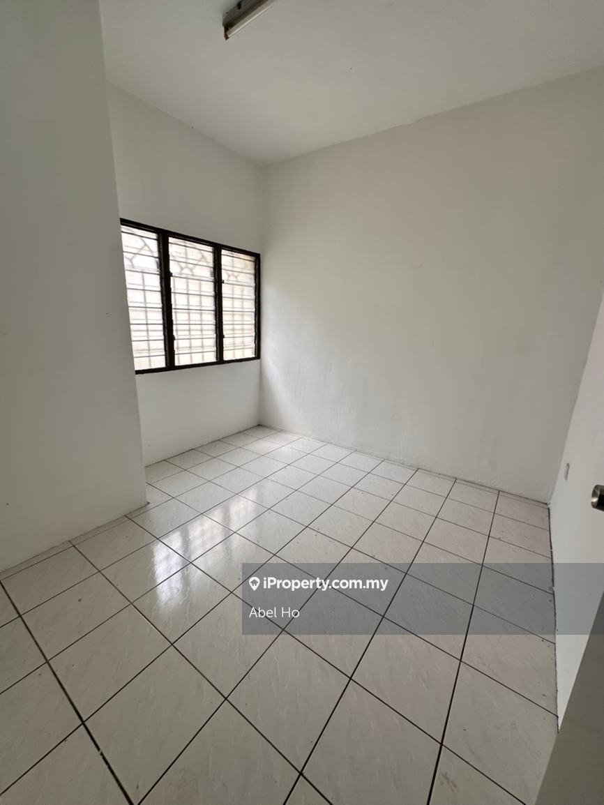 Rumah Berangkai 2 Tingkat untuk Disewa di Taman Sungai Besi Indah, Seri Kembangan oleh Abel Ho - iProperty.com.my