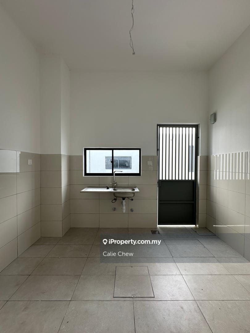 Rumah Berangkai 2 Tingkat untuk Dijual di Setia Indah, Setia Alam oleh Calie Chew - iProperty.com.my