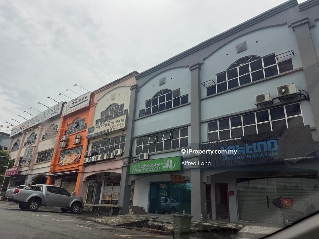 Shop for Rent in Taman Bukit Serdang, Seri Kembangan by Alfred Long - iProperty.com.my