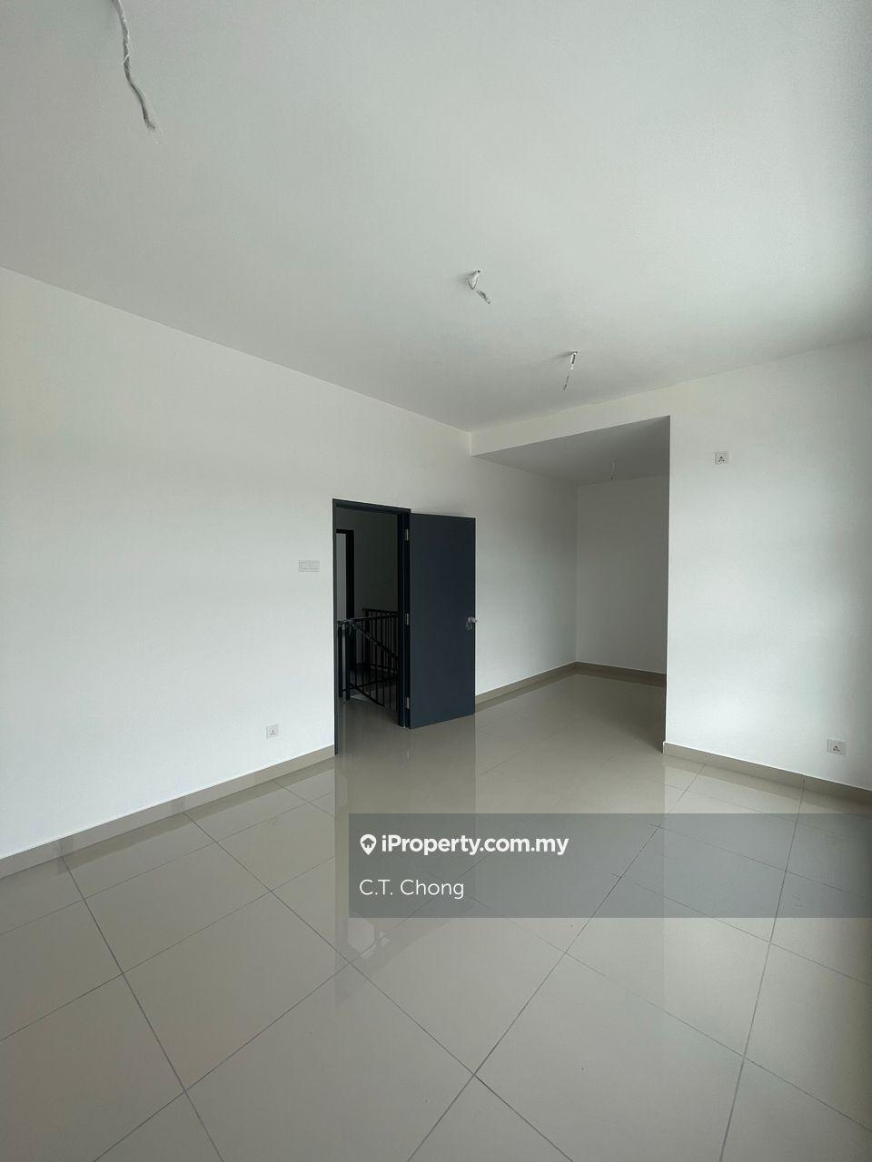 Rumah Berangkai 2 Tingkat untuk Dijual di Taman Austin Duta, Tebrau oleh C.T. Chong - iProperty.com.my