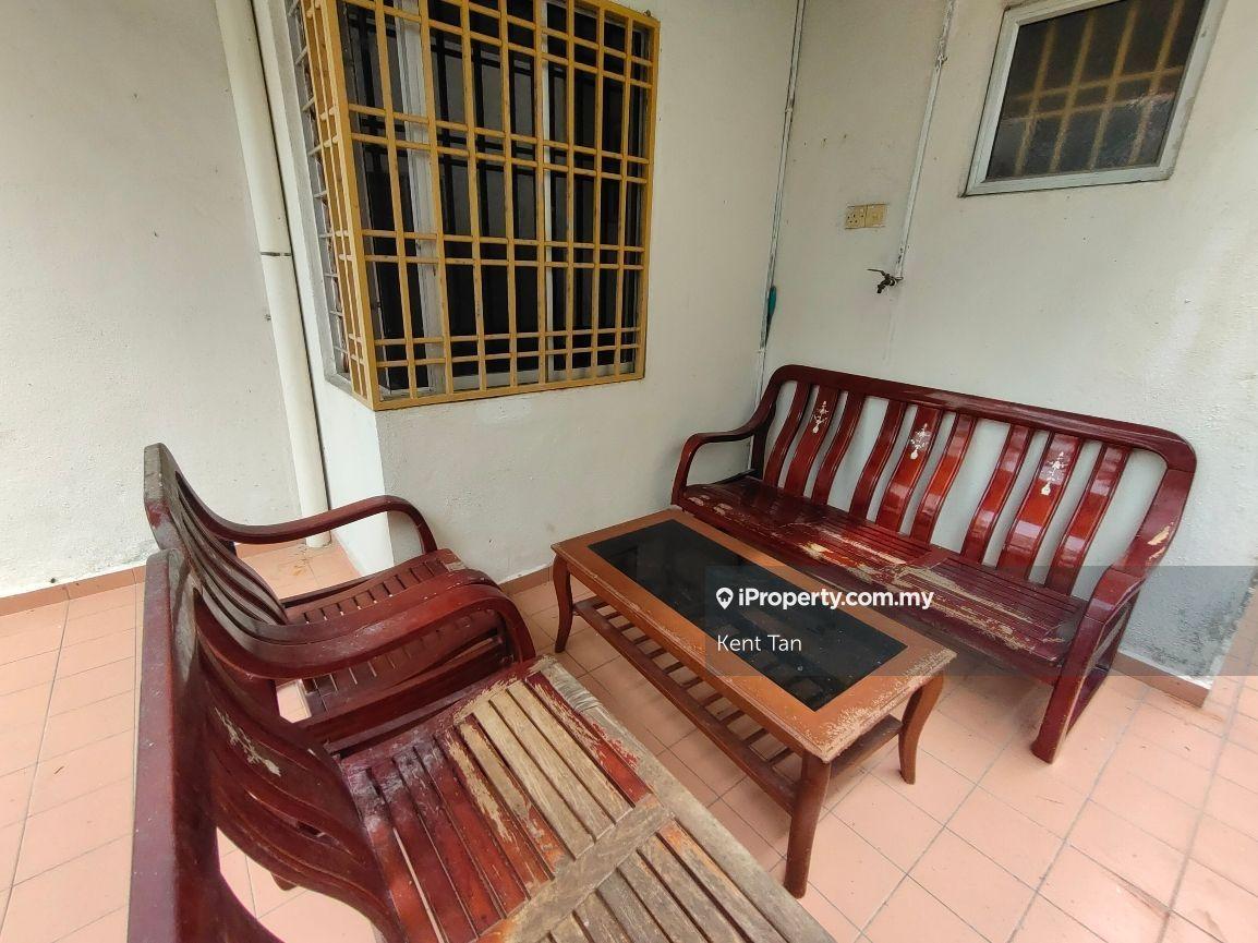 Townhouse for Sale in Taman Equine Park, Seri Kembangan by Kent Tan - iProperty.com.my