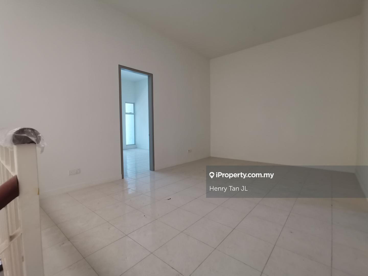Rumah Berangkai 2 Tingkat untuk Dijual di Chimes , Bandar Rimbayu, Telok Panglima Garang oleh Henry Tan JL - iProperty.com.my