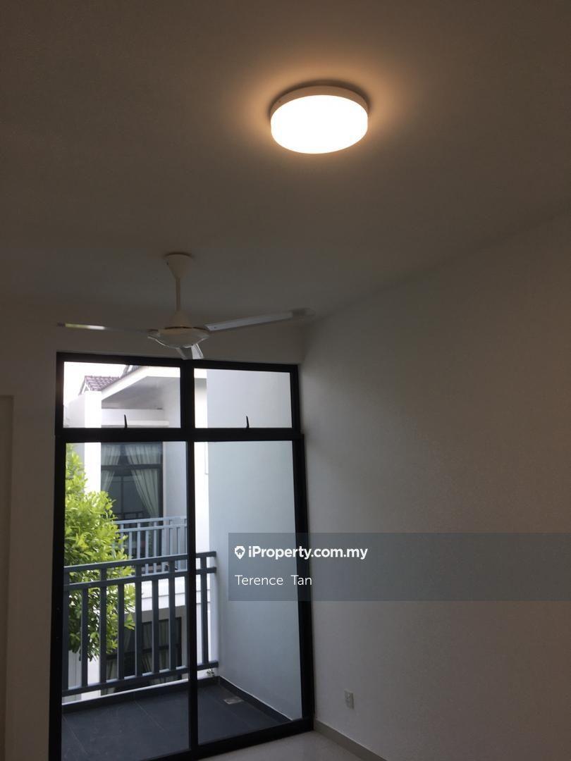 Rumah Berangkai 2 Tingkat untuk Dijual di Johor Bahru, Johor oleh Terence Tan - iProperty.com.my