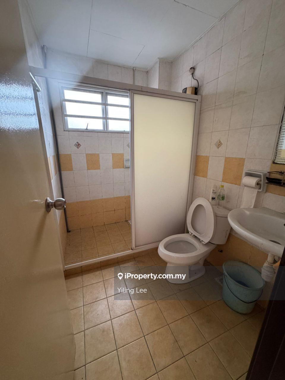 3-storey Terraced House for Sale in Taman Buana Perdana, Petaling Jaya by Yiling Lee - iProperty.com.my