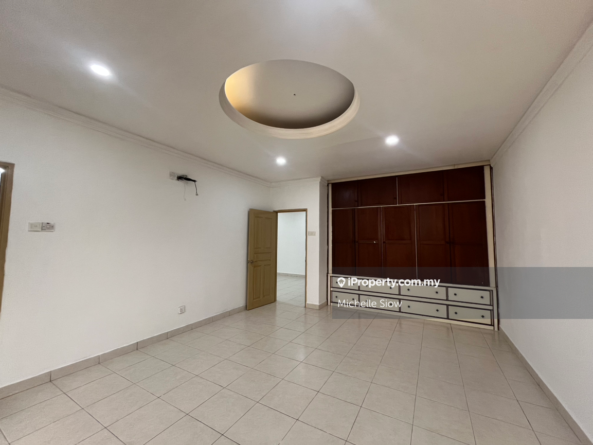 Townhouse for Sale in Taman Lagenda Mas, Cheras by Michelle Siow - iProperty.com.my