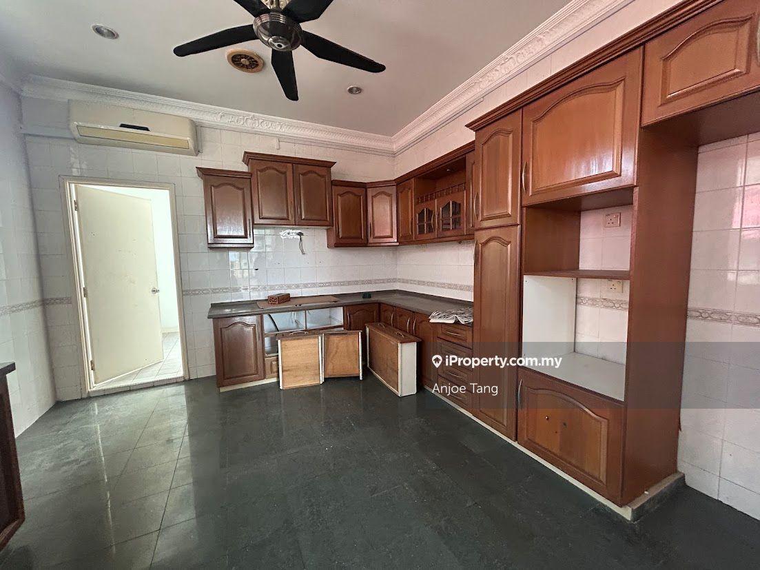 Bungalow House for Sale in Corner Unit Oncidium Heights, Shah Alam by Anjoe Tang - iProperty.com.my