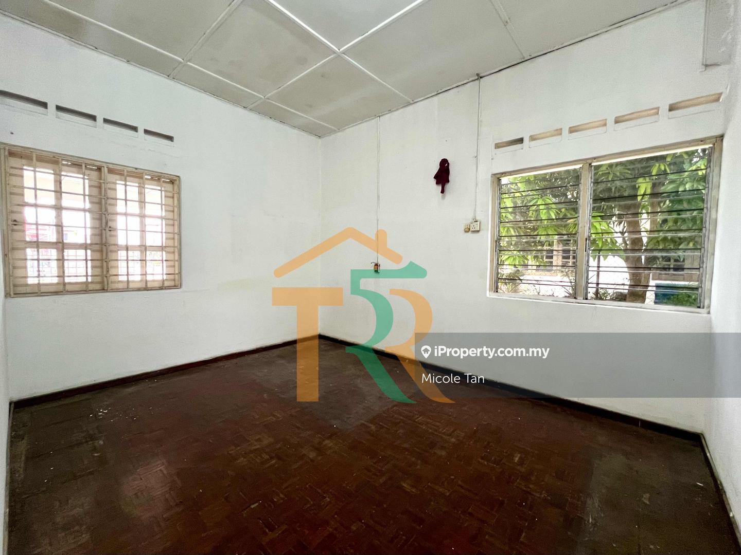 Rumah Berkembar untuk Dijual di Bakariah / Jln Salleh, Muar oleh Micole Tan - iProperty.com.my