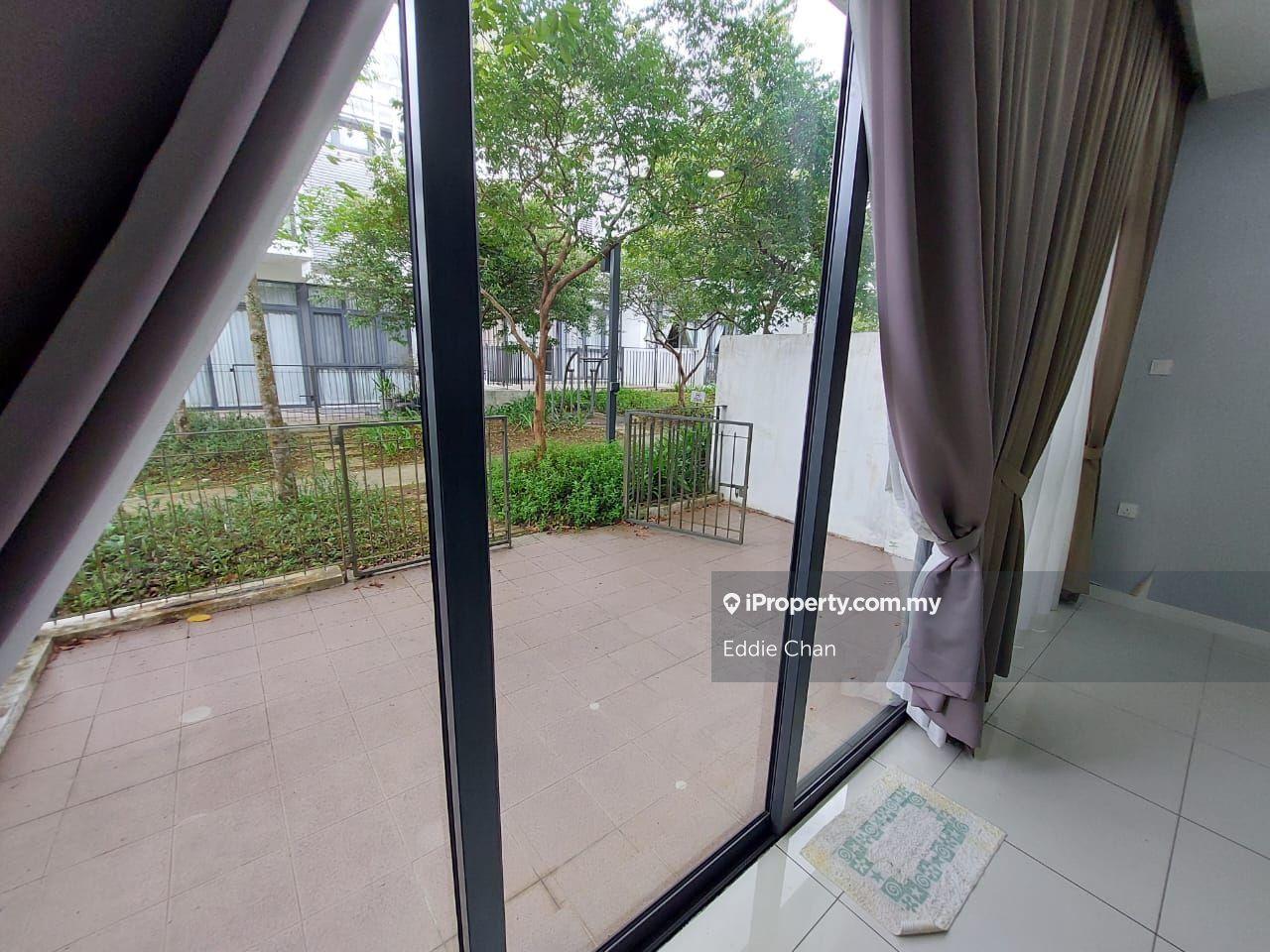 Rumah Berangkai 3 Tingkat untuk Dijual di 16 Quartz Courtyard Villa, Melawati oleh Eddie Chan - iProperty.com.my