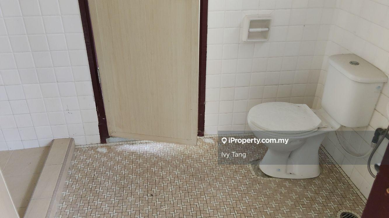 Banglo untuk Dijual di Taman golf, Ipoh perak, Ipoh oleh Ivy Tang - iProperty.com.my