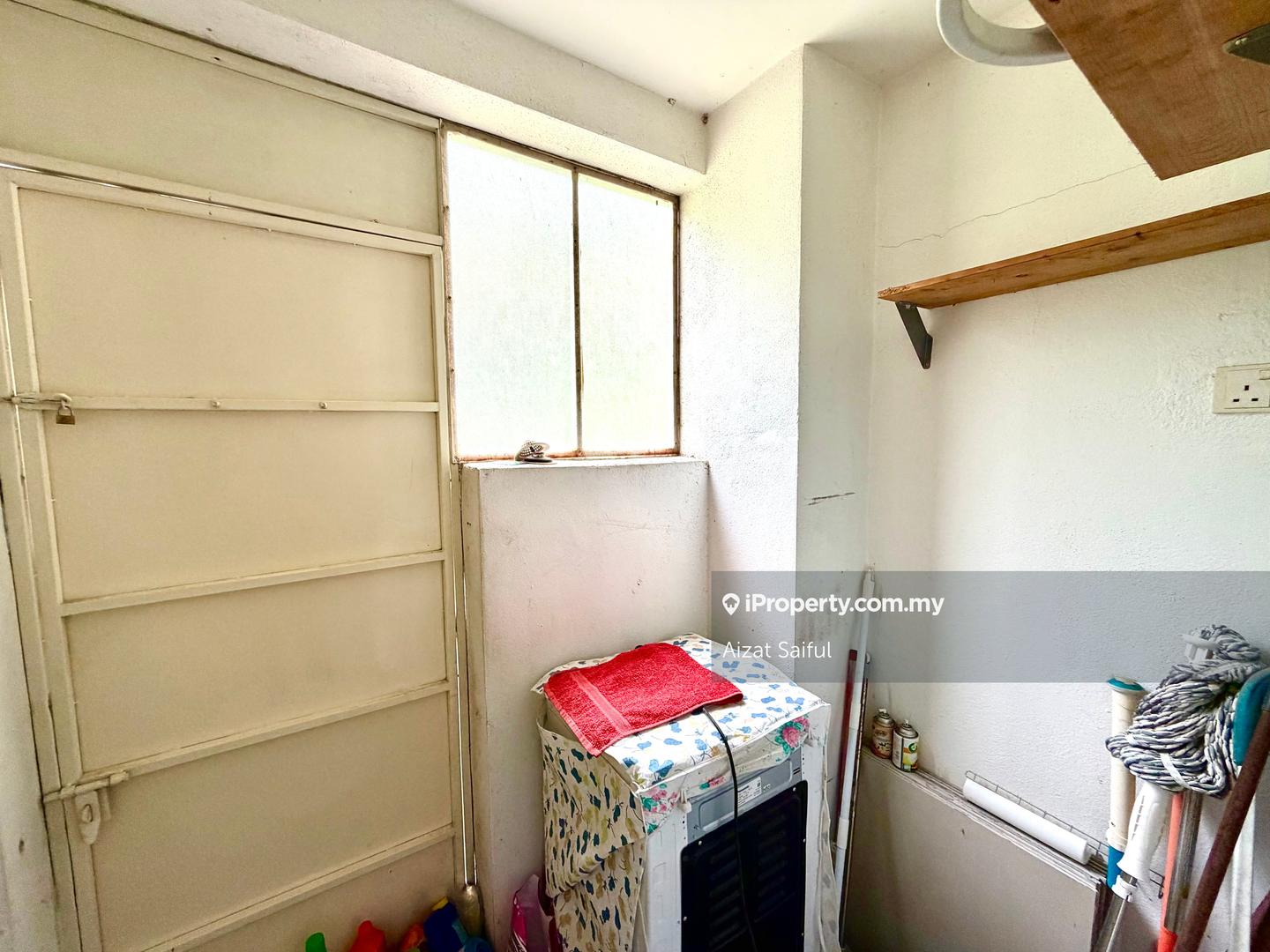 Terraced House for Sale in Taman Nadayu 92, Kajang by Aizat Saiful - iProperty.com.my