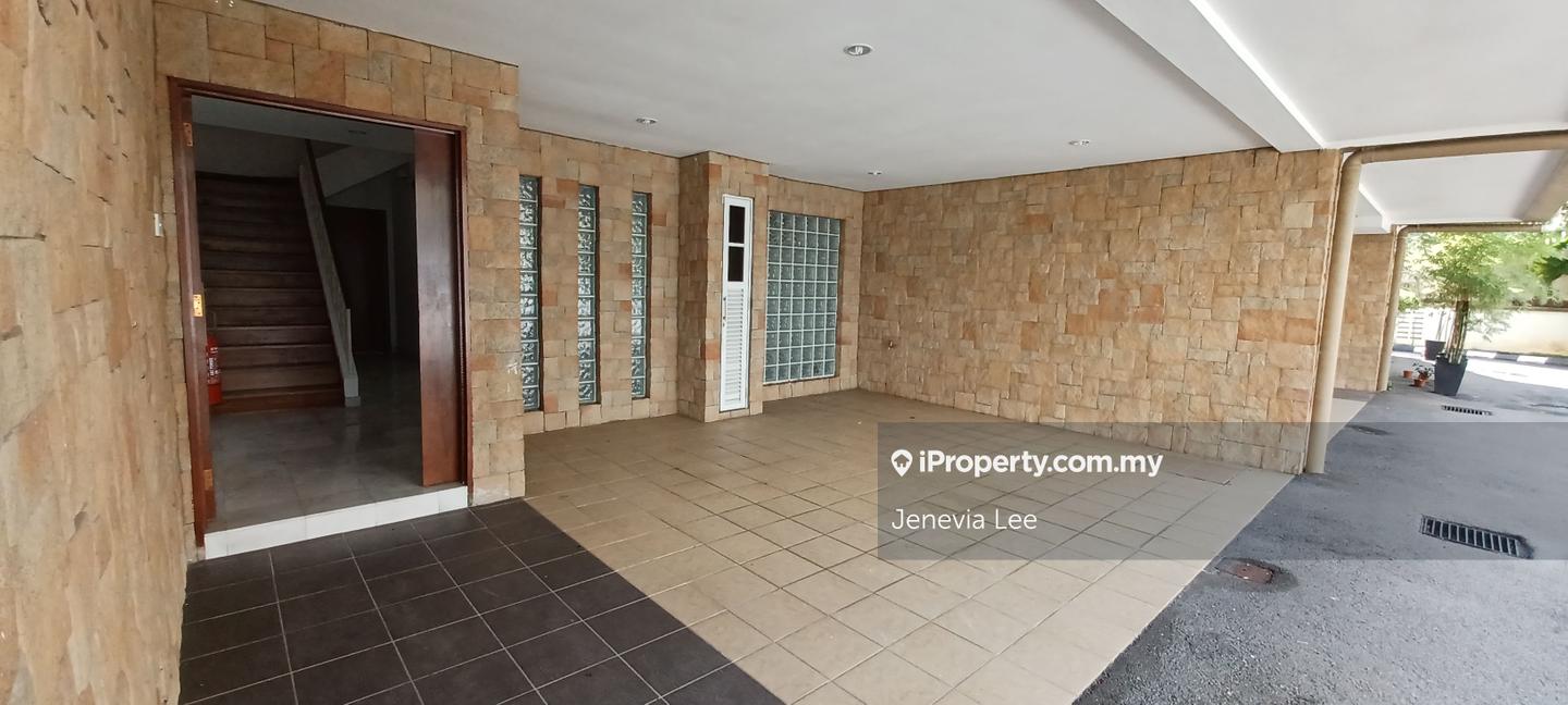 Rumah Bandar untuk Disewa di Ampang Hilir, Ampang oleh Jenevia Lee - iProperty.com.my