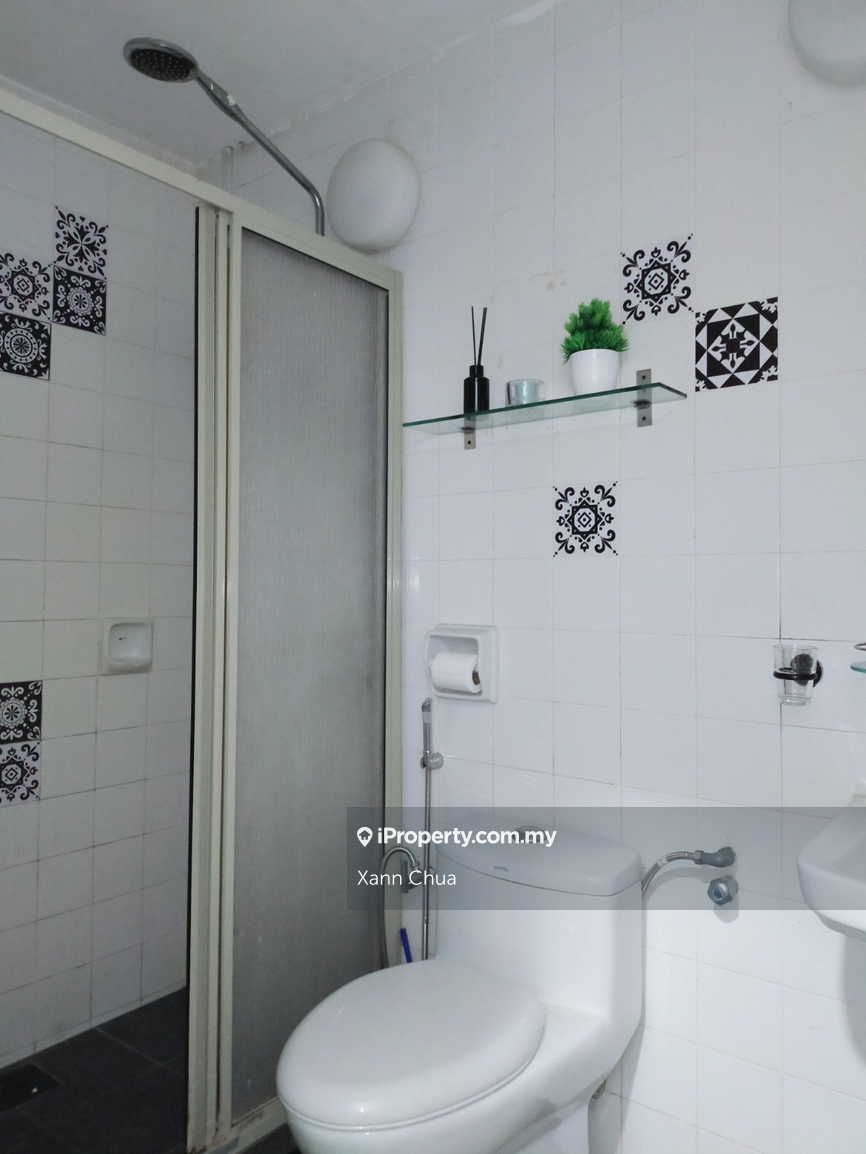 Townhouse for Sale in Country Heights, Kajang by Xann Chua - iProperty.com.my