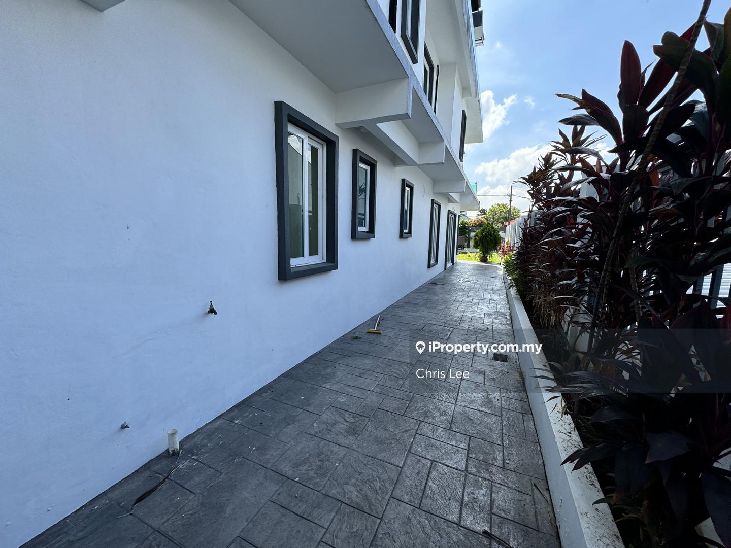 Banglo untuk Dijual di Damansara Heights, Kuala Lumpur oleh Chris Lee - iProperty.com.my