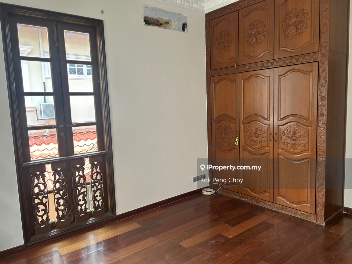 Bungalow House for Sale in Taman Ampang Utama, Ampang by Kok Peng Choy - iProperty.com.my