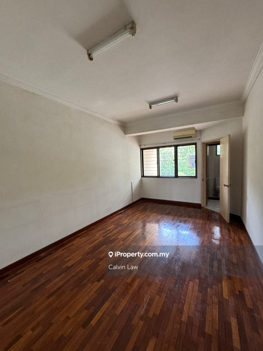 Rumah Berangkai 2.5 Tingkat untuk Dijual di Bandar Utama 6, Bandar Utama oleh Calvin Law - iProperty.com.my