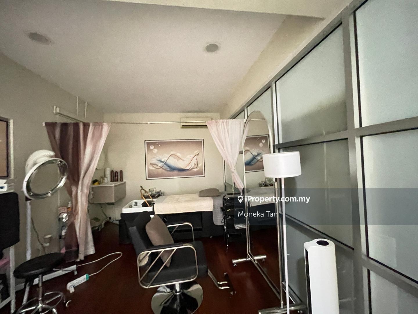 Banglo Komersial untuk Dijual di Petaling Jaya, Selangor oleh Moneka Tan - iProperty.com.my