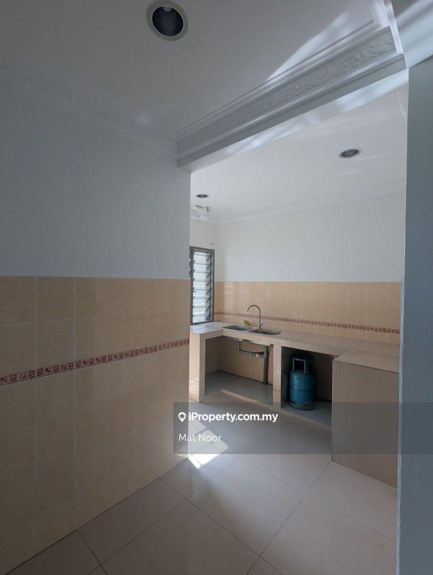 Pangsapuri untuk Dijual di Pangsapuri Danaumas oleh Mat Noor - iProperty.com.my