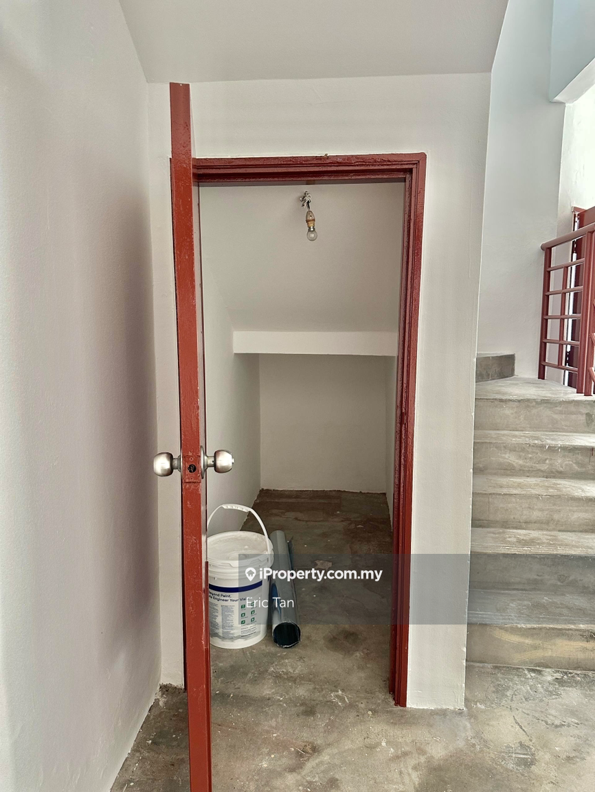 Rumah Teres untuk Dijual di Usj 12, Subang Jaya oleh Eric Tan - iProperty.com.my