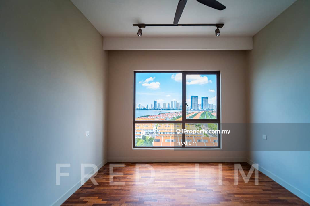 Service Residence for Sale in Straits Residences by Fred Lim - iProperty.com.my